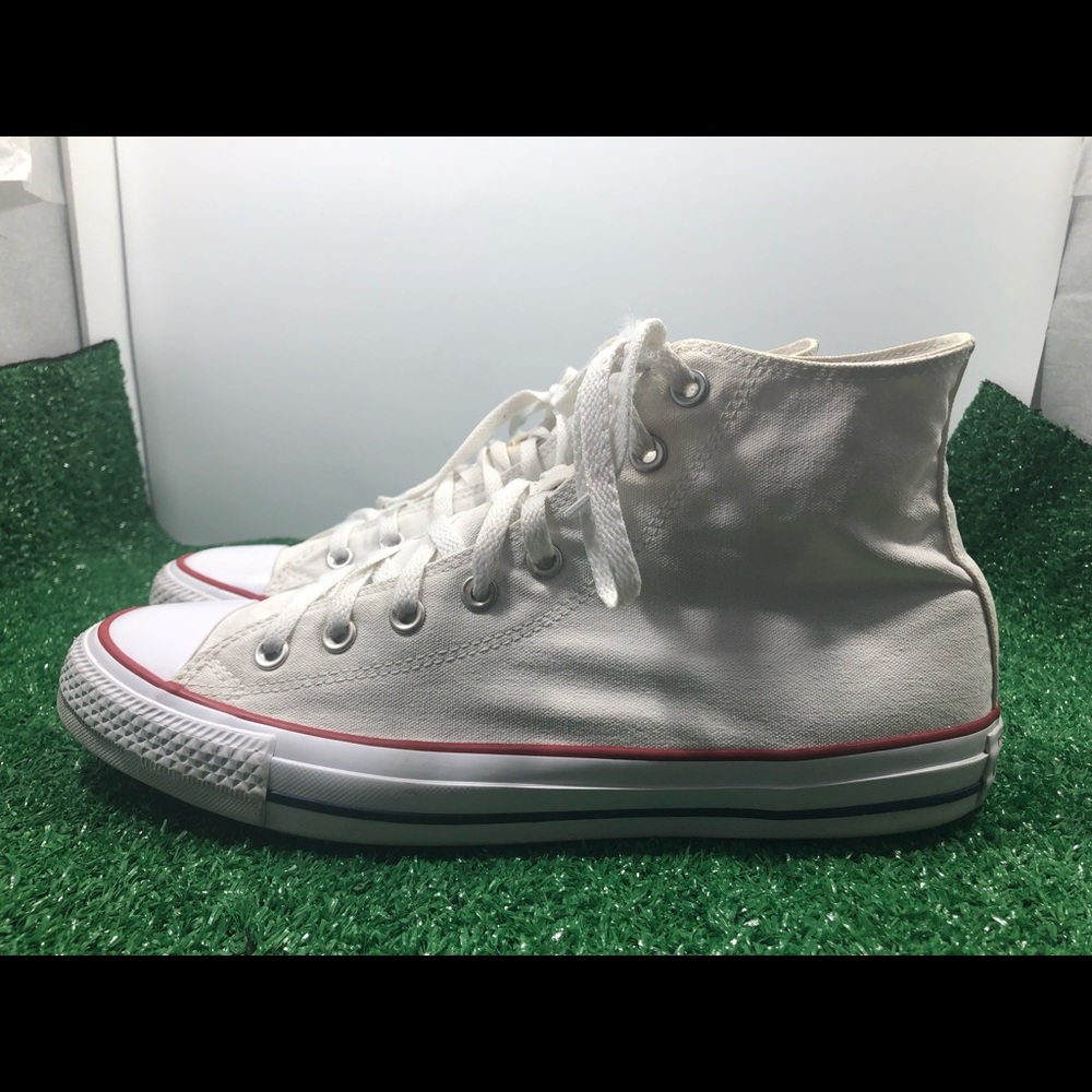 Converse Chuck Taylor Classic Off White Men's Size 11